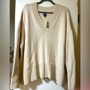 Gap V Neck Light Chunky Sweater NWT
